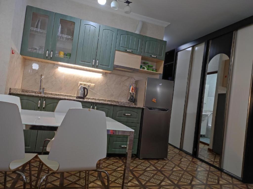 Apartment On Sherif Khimshiashvili Street 15B Batumi Eksteriør bilde