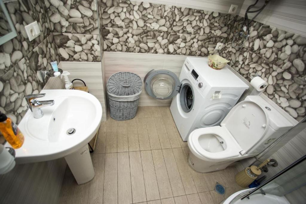 Apartment On Sherif Khimshiashvili Street 15B Batumi Eksteriør bilde