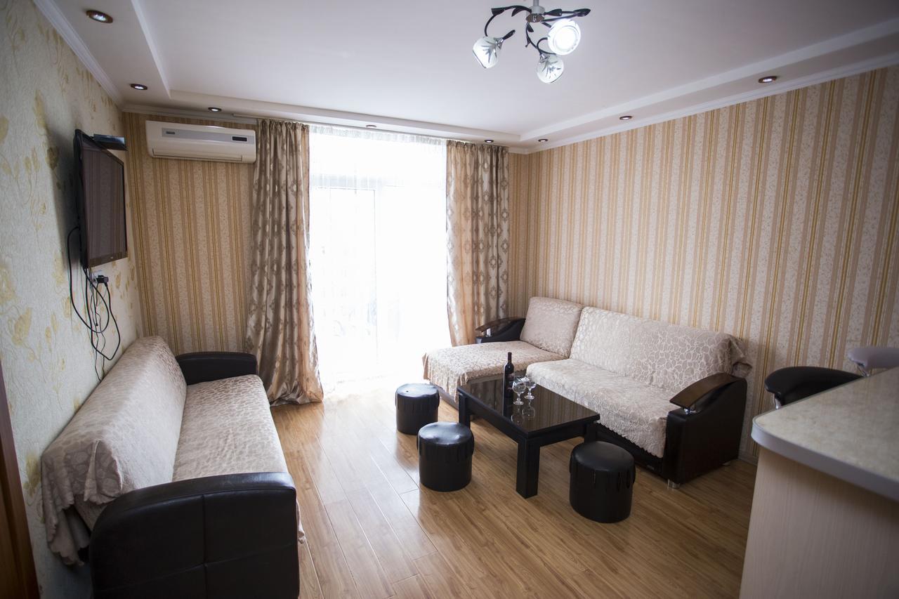 Apartment On Sherif Khimshiashvili Street 15B Batumi Eksteriør bilde