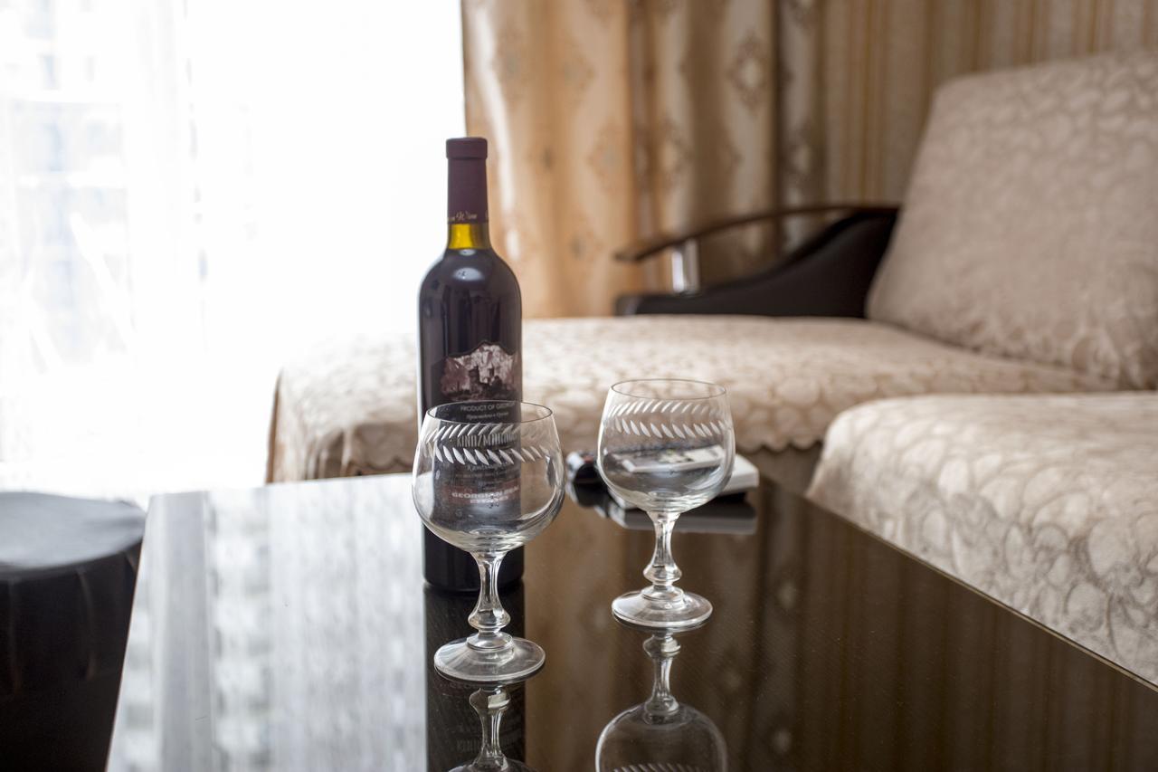Apartment On Sherif Khimshiashvili Street 15B Batumi Eksteriør bilde