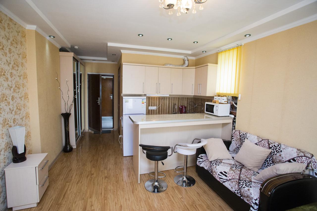 Apartment On Sherif Khimshiashvili Street 15B Batumi Eksteriør bilde