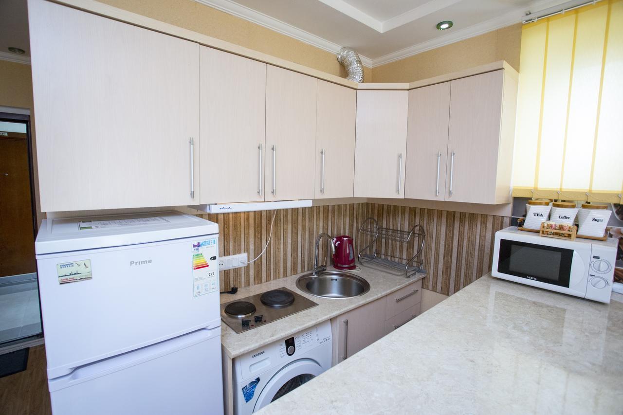 Apartment On Sherif Khimshiashvili Street 15B Batumi Eksteriør bilde